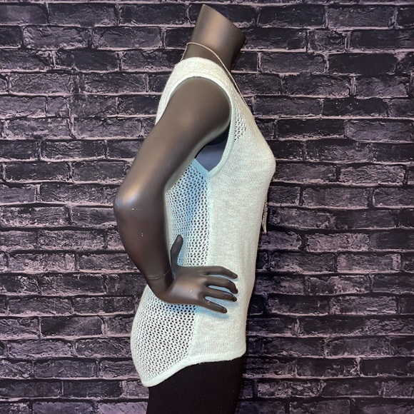NWOT Xhilaration Light Aqua Blue Crochet-back Knit Sleeveless Top XS - Picture 4 of 8